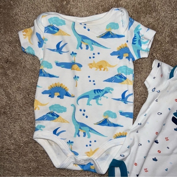 Starting Out Set of Boys Short Sleeved Onesies Sizes 3 & 6 Months - Picture 4 of 7